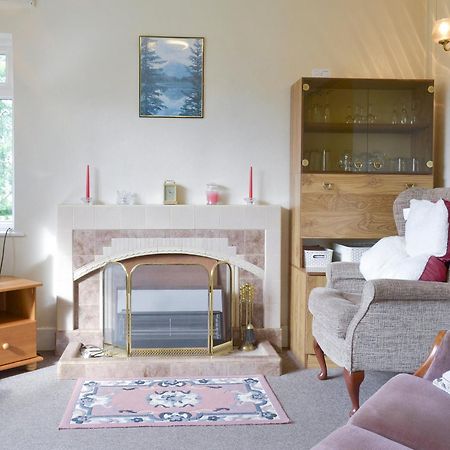 Walters Cottage Pilton 외부 사진
